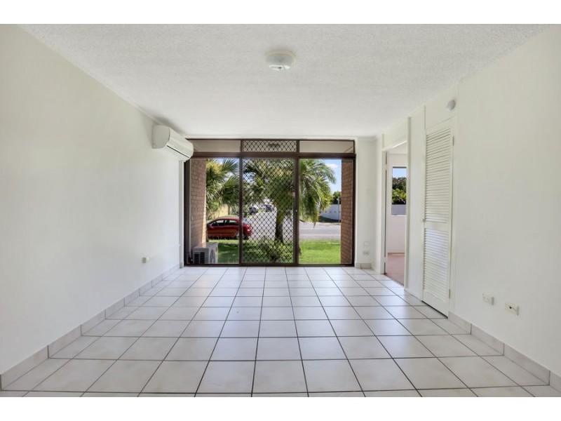 1/50 Oceanic Drive, Mermaid Waters QLD 4218