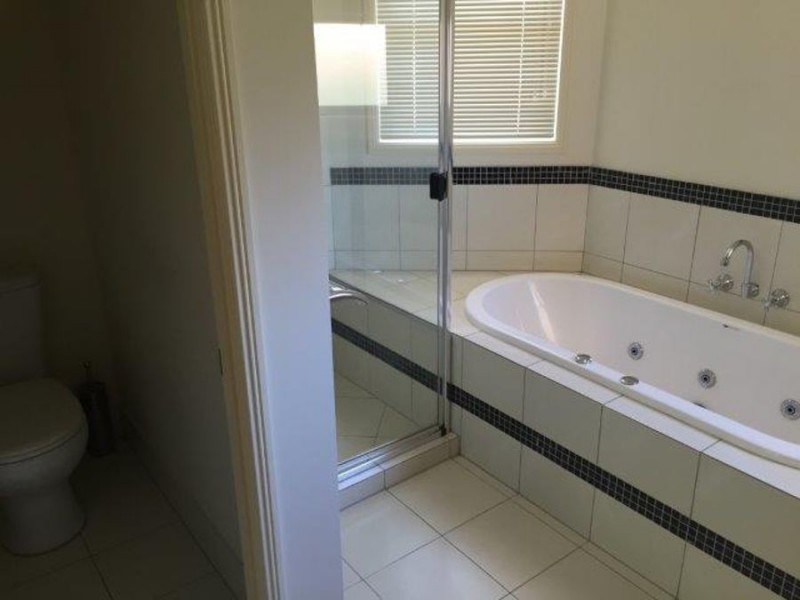 7 141 Cotlew Street, Ashmore QLD 4214