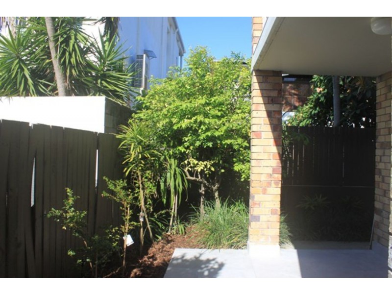 1/13 Chairlift Avenue East, Mermaid Beach QLD 4218