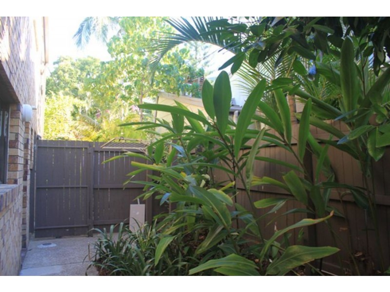 1/13 Chairlift Avenue East, Mermaid Beach QLD 4218