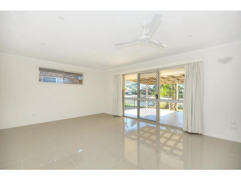 19 Bermuda Street, Broadbeach Waters QLD 4218