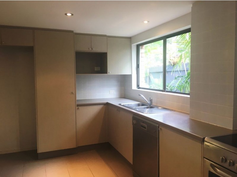 13 Chairlift Avenue East, Mermaid Beach QLD 4218