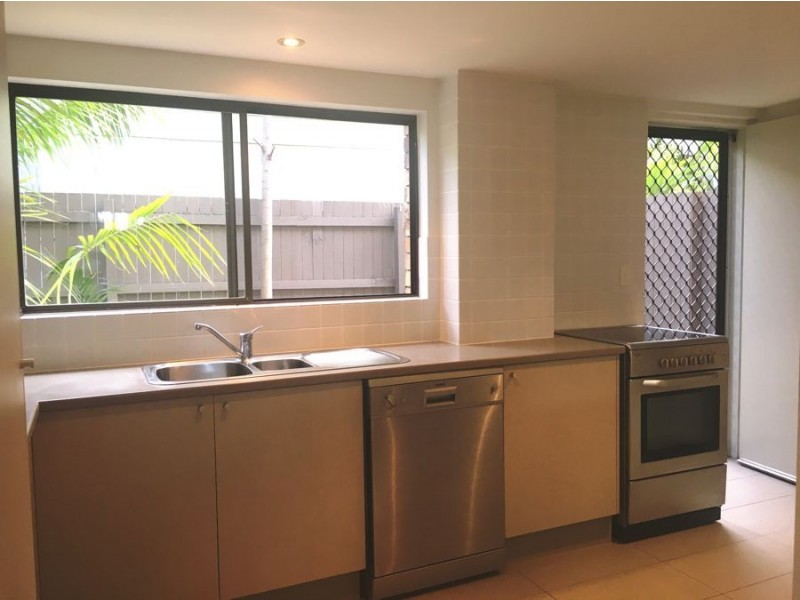 13 Chairlift Avenue East, Mermaid Beach QLD 4218