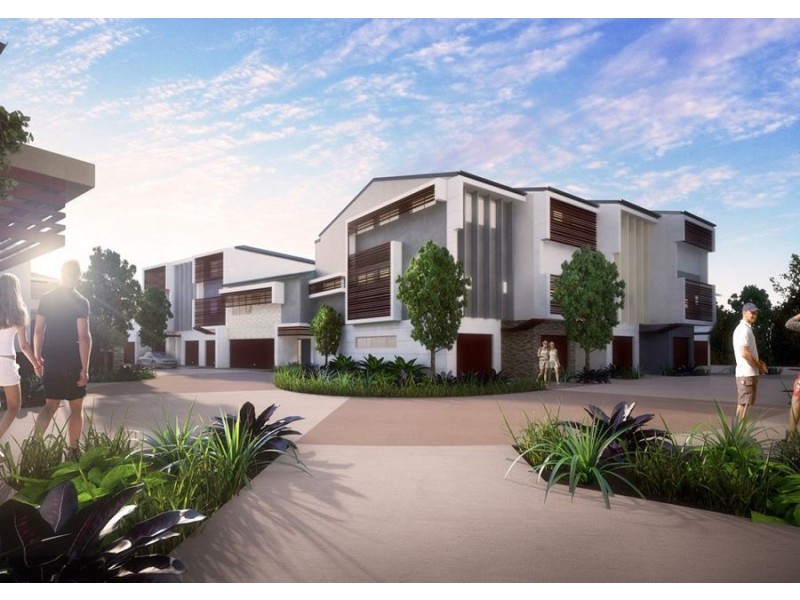 Villa 31 Emerald Lakes Drive ‘The Harbour Village’, Carrara QLD 4211