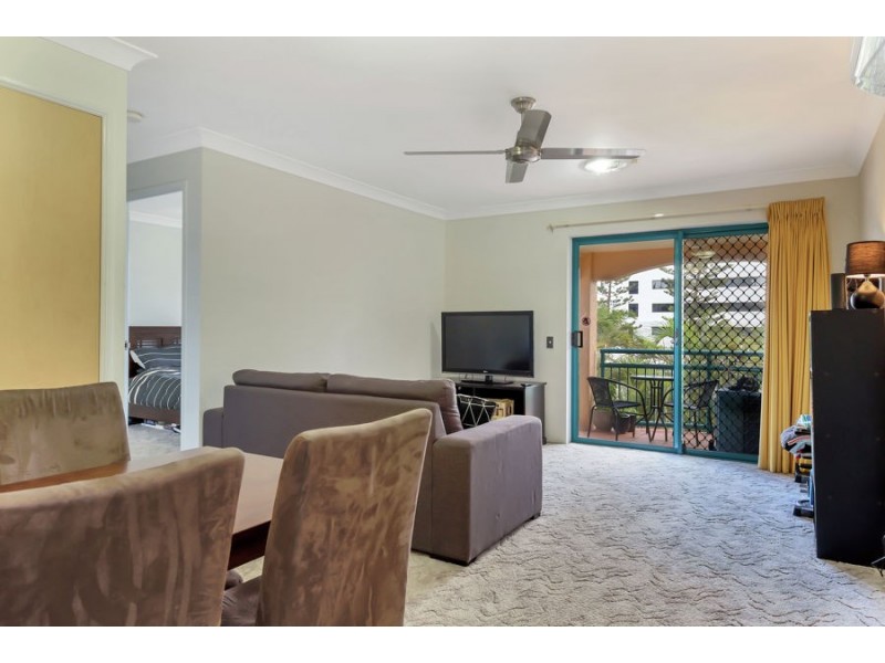 30/20 Anne Avenue, Broadbeach QLD 4218