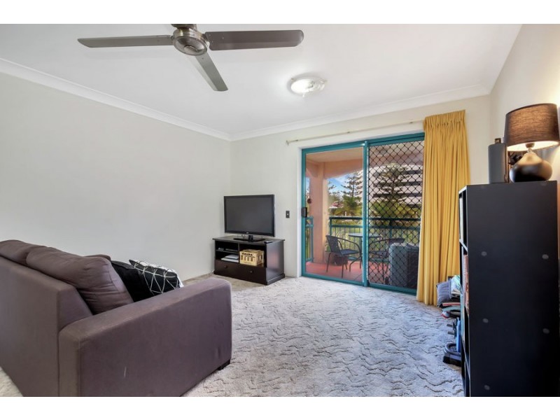 30/20 Anne Avenue, Broadbeach QLD 4218