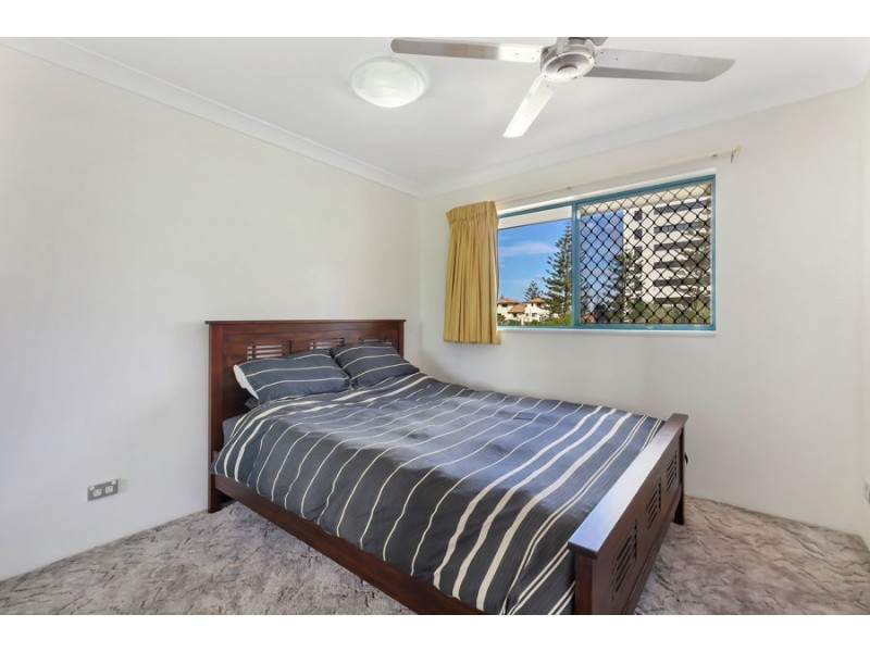 30/20 Anne Avenue, Broadbeach QLD 4218