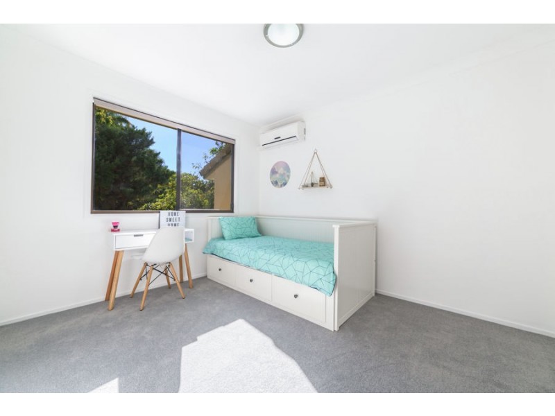 10/71 Olsen Avenue, Labrador QLD 4215