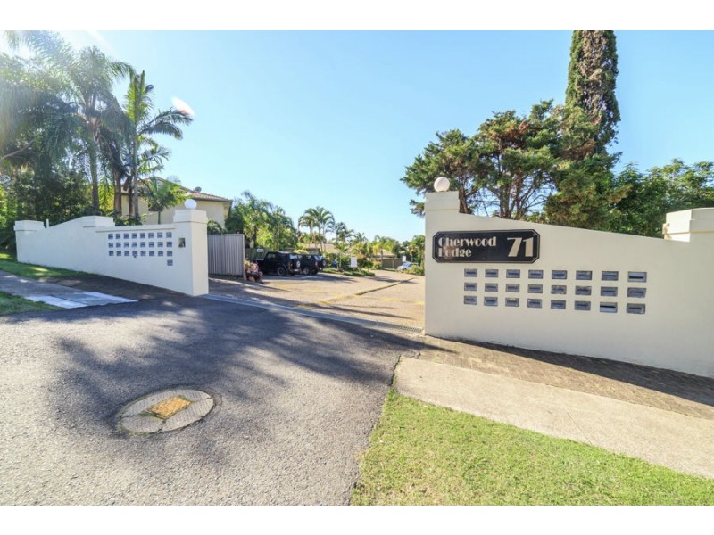 10/71 Olsen Avenue, Labrador QLD 4215