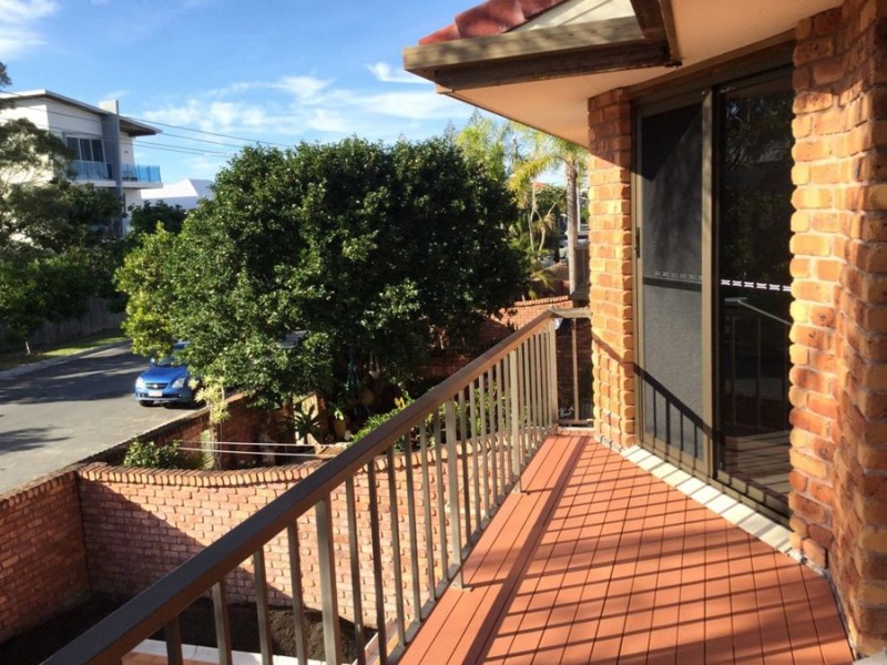 1 22-24 Heron Av, Mermaid Beach QLD 4218