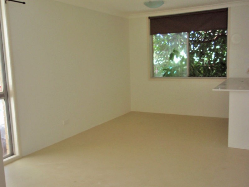 4/4 Marine Parade, Miami QLD 4220