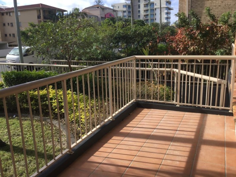 2 36 Peerless Avenue, Mermaid Beach QLD 4218