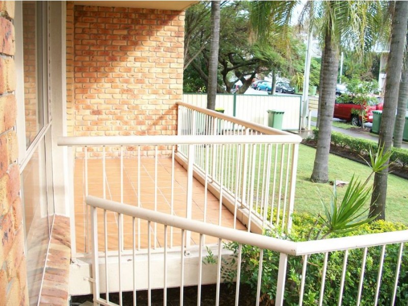 2 36 Peerless Avenue, Mermaid Beach QLD 4218