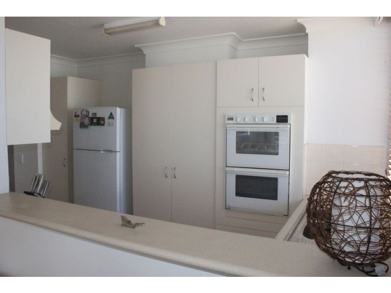 9/40 Marine Parade “Sanderling”", Miami QLD 4220