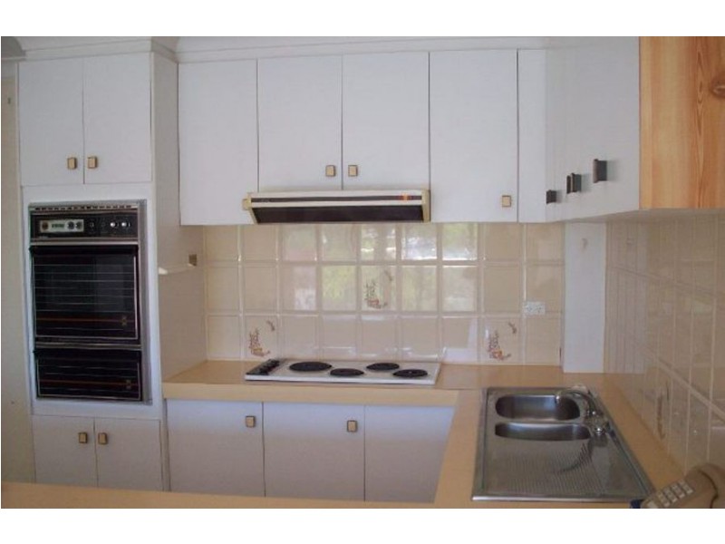 10/4 Mary Avenue, Broadbeach QLD 4218