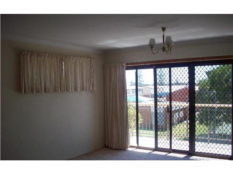 10/4 Mary Avenue, Broadbeach QLD 4218