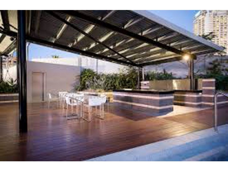 2076/9 Ferny Av “Circle on Cavill”, Surfers Paradise QLD 4217