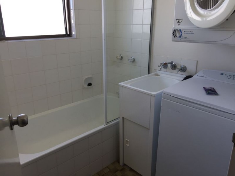 14 12-14 Queensland Avenue, Broadbeach QLD 4218