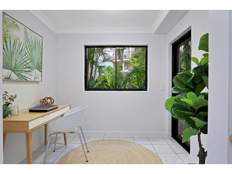E6/1 Great Hall Drive, Nobby Beach QLD 4218