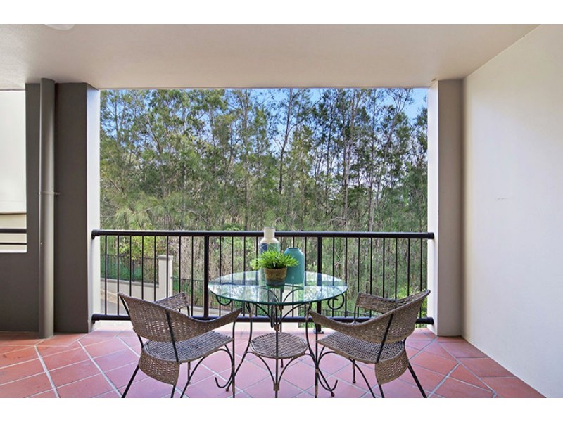 E6/1 Great Hall Drive, Nobby Beach QLD 4218