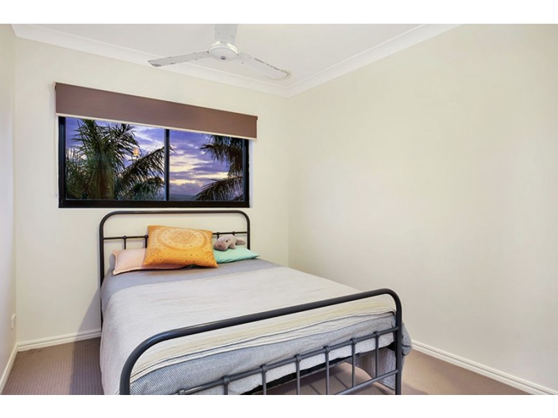 A37/1 Great Hall Drive, Nobby Beach QLD 4218