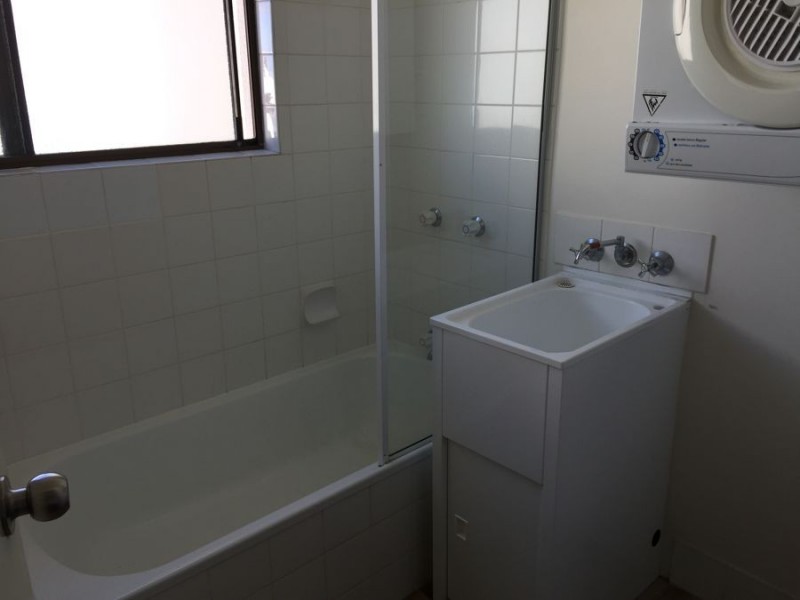 14 14 Queensland Avenue, Broadbeach QLD 4218