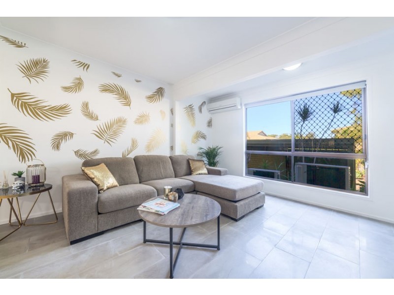 10/71 Olsen Av, Labrador QLD 4215