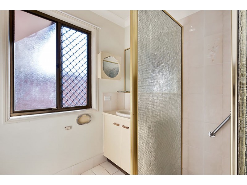 42/172 Barrier Reef Drive, Mermaid Waters QLD 4218