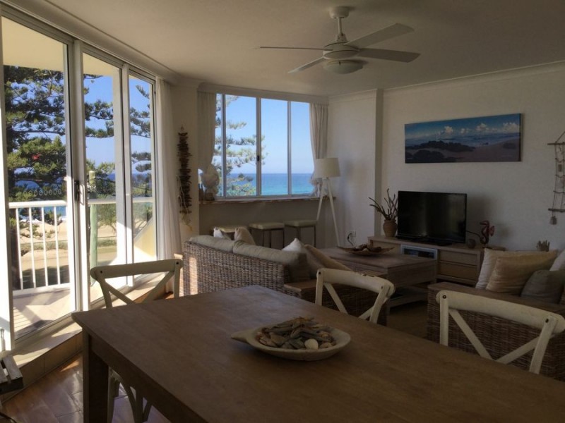 9/40 Marine Parade “Sanderling”, Miami QLD 4220