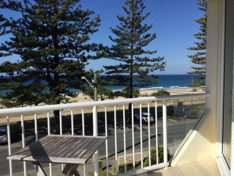 9/40 Marine Parade “Sanderling”, Miami QLD 4220