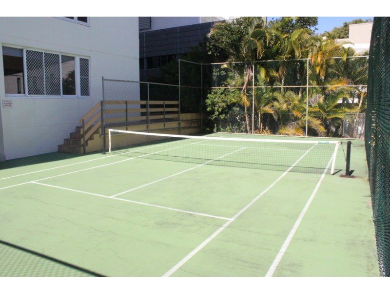 9/40 Marine Parade “Sanderling”, Miami QLD 4220