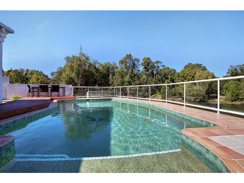 7 Cutwater Close, Clear Island Waters QLD 4226