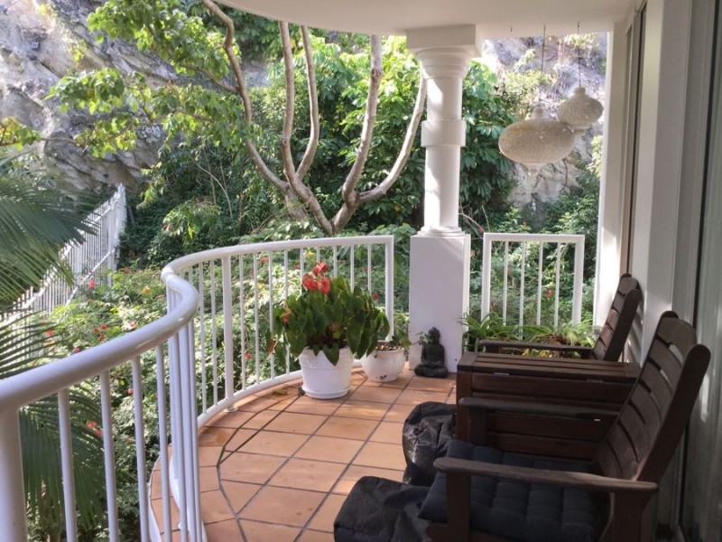 13/28 Chairlift Avenue “Santorini by the Sea”, Mermaid Beach QLD 4218