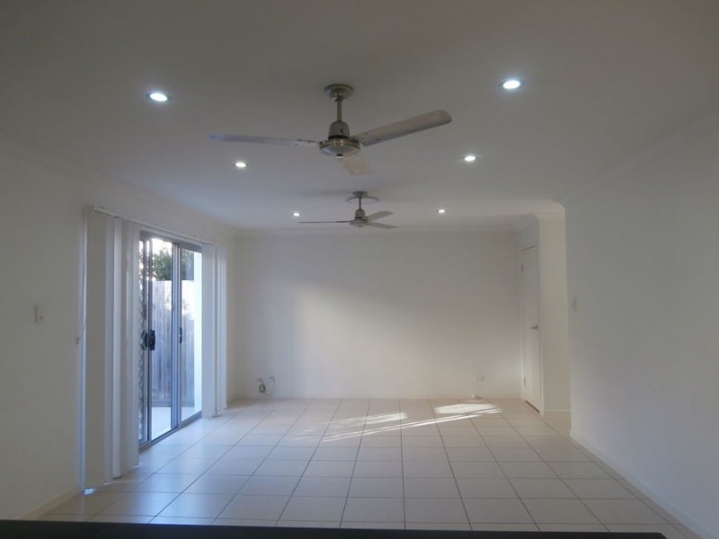 4/119 Eugaree St, Southport QLD 4215