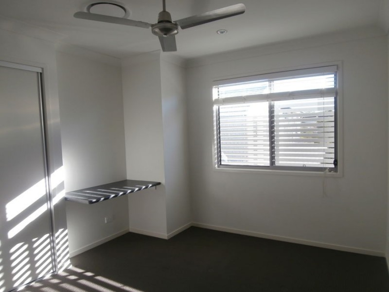 4/119 Eugaree St, Southport QLD 4215