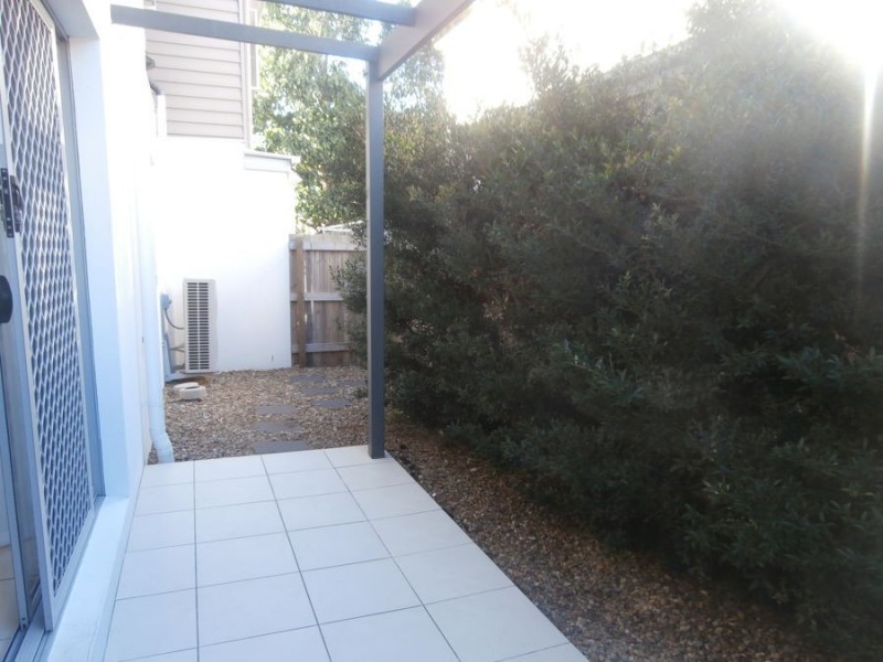 4/119 Eugaree St, Southport QLD 4215