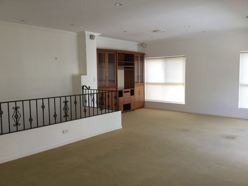 11 Lavarack Road, Mermaid Beach QLD 4218