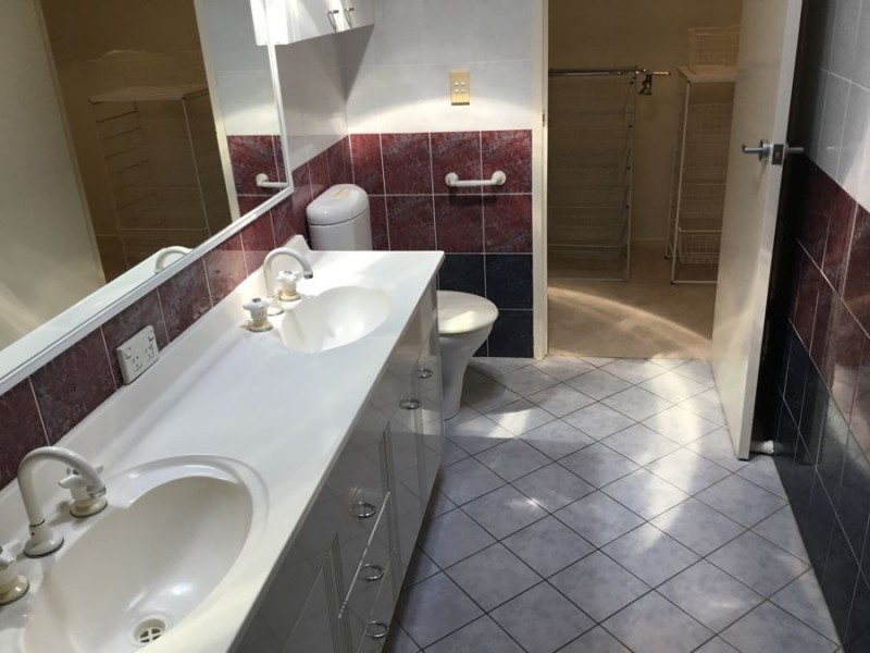 11 Lavarack Road, Mermaid Beach QLD 4218