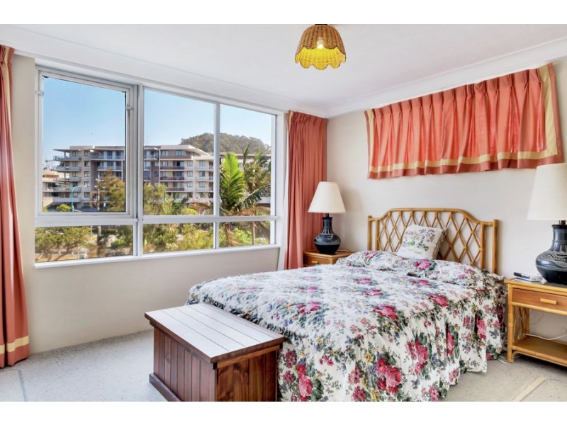 2A/52 Goodwin Terrace, Burleigh Heads QLD 4220