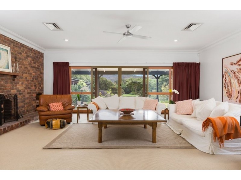 22 Oak Street, Nerang QLD 4211