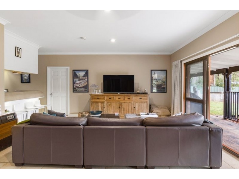 22 Oak Street, Nerang QLD 4211