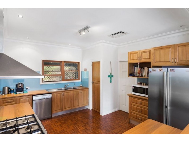 22 Oak Street, Nerang QLD 4211