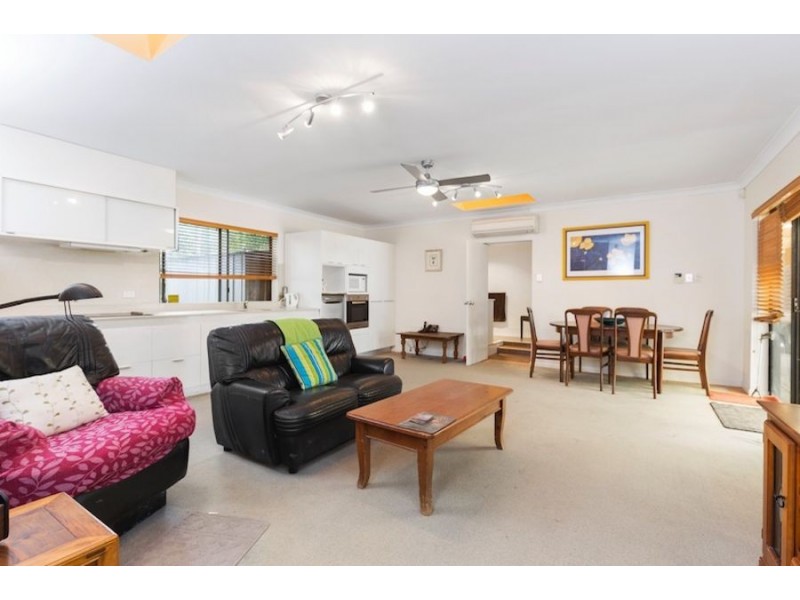 22 Oak Street, Nerang QLD 4211