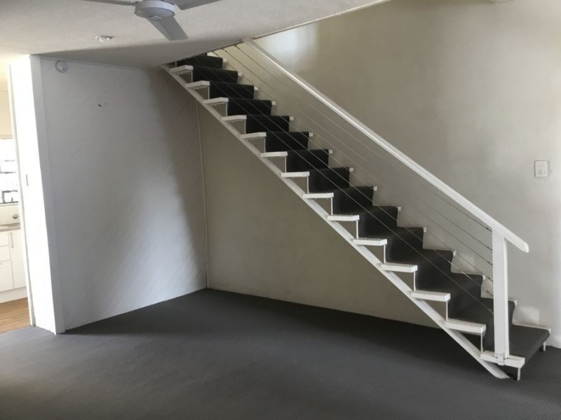 1/49 Surf Parade, Broadbeach QLD 4218