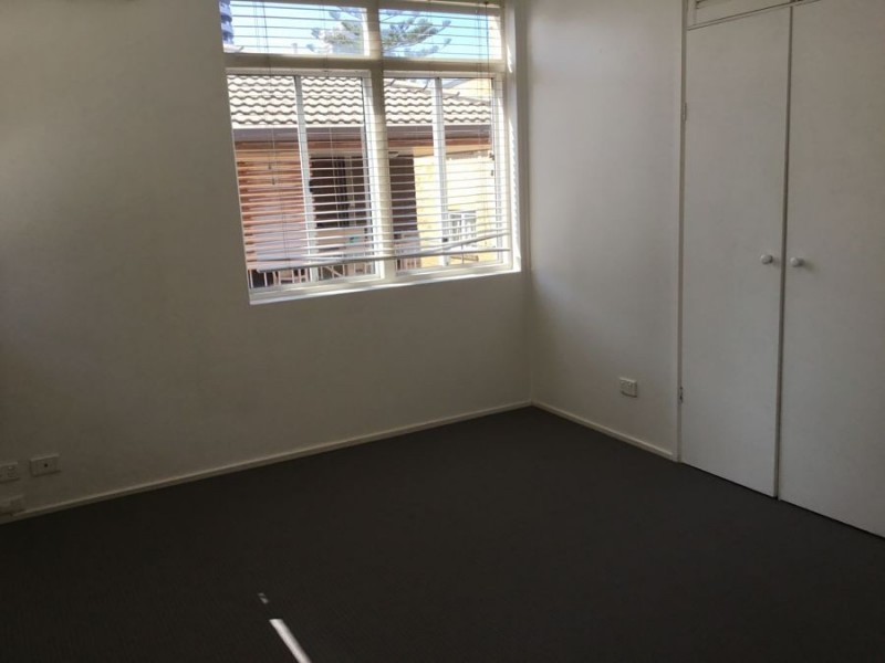 1/49 Surf Parade, Broadbeach QLD 4218