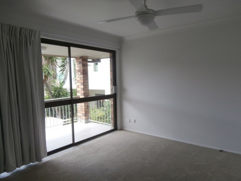 1/13 Chairlift Avenue East, Mermaid Beach QLD 4218