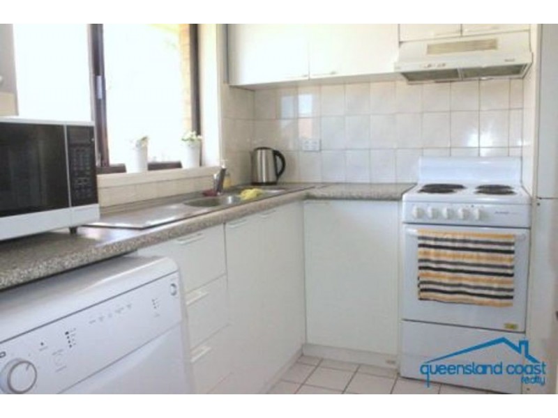 6/3 Angie Court, Mermaid Waters QLD 4218