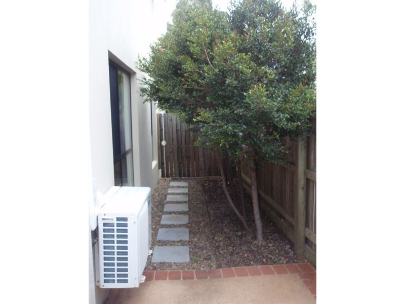 9/141 Cotlew Street, Ashmore QLD 4214