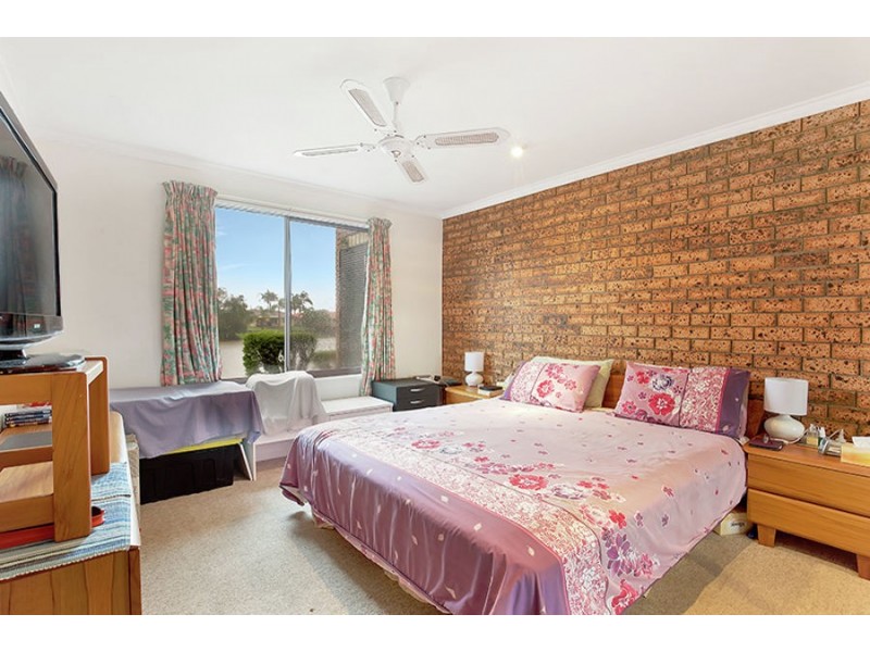 1/20 Sunbird Street, Burleigh Waters QLD 4220