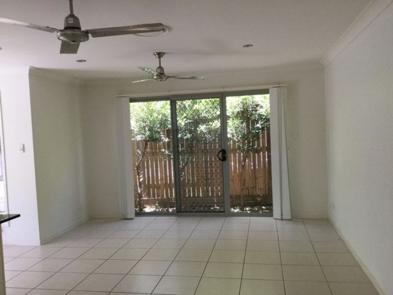 5 119 Eugaree St, Southport QLD 4215